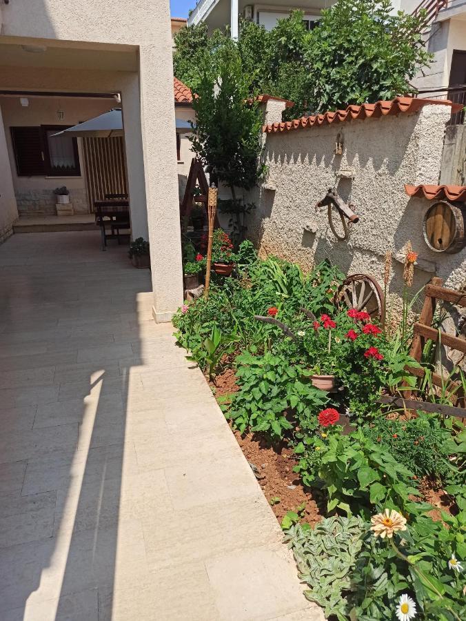 Adria Apartments Пула Екстер'єр фото