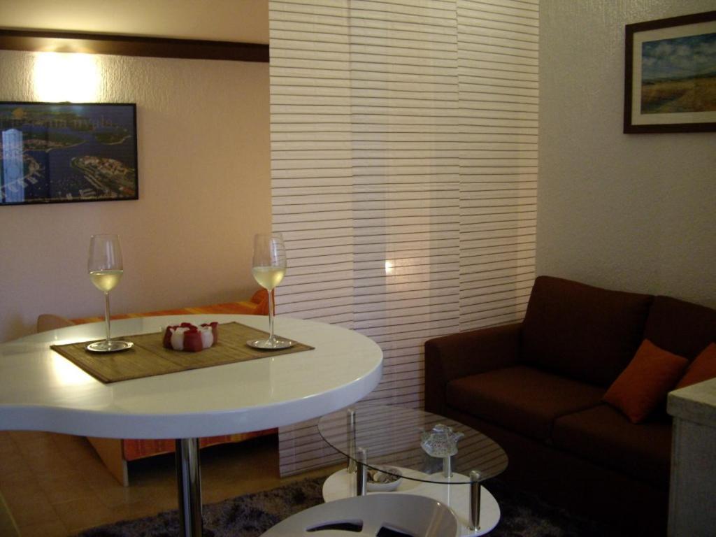 Adria Apartments Пула Екстер'єр фото