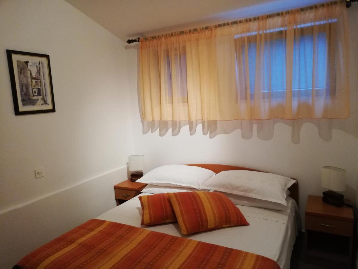 Adria Apartments Пула Екстер'єр фото
